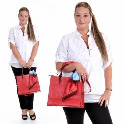 Blusa blanca escote en V, 3 botones, 1 bolsillo, larga